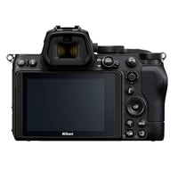 Nikon Z5 Systemkamera mit Nikkor Z 24-70mm f/4 Standardzoom-Objektiv